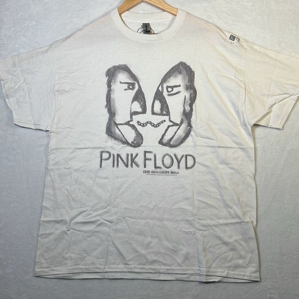 Pink Floyd the division bell band T-shirt NWOT-Men XL